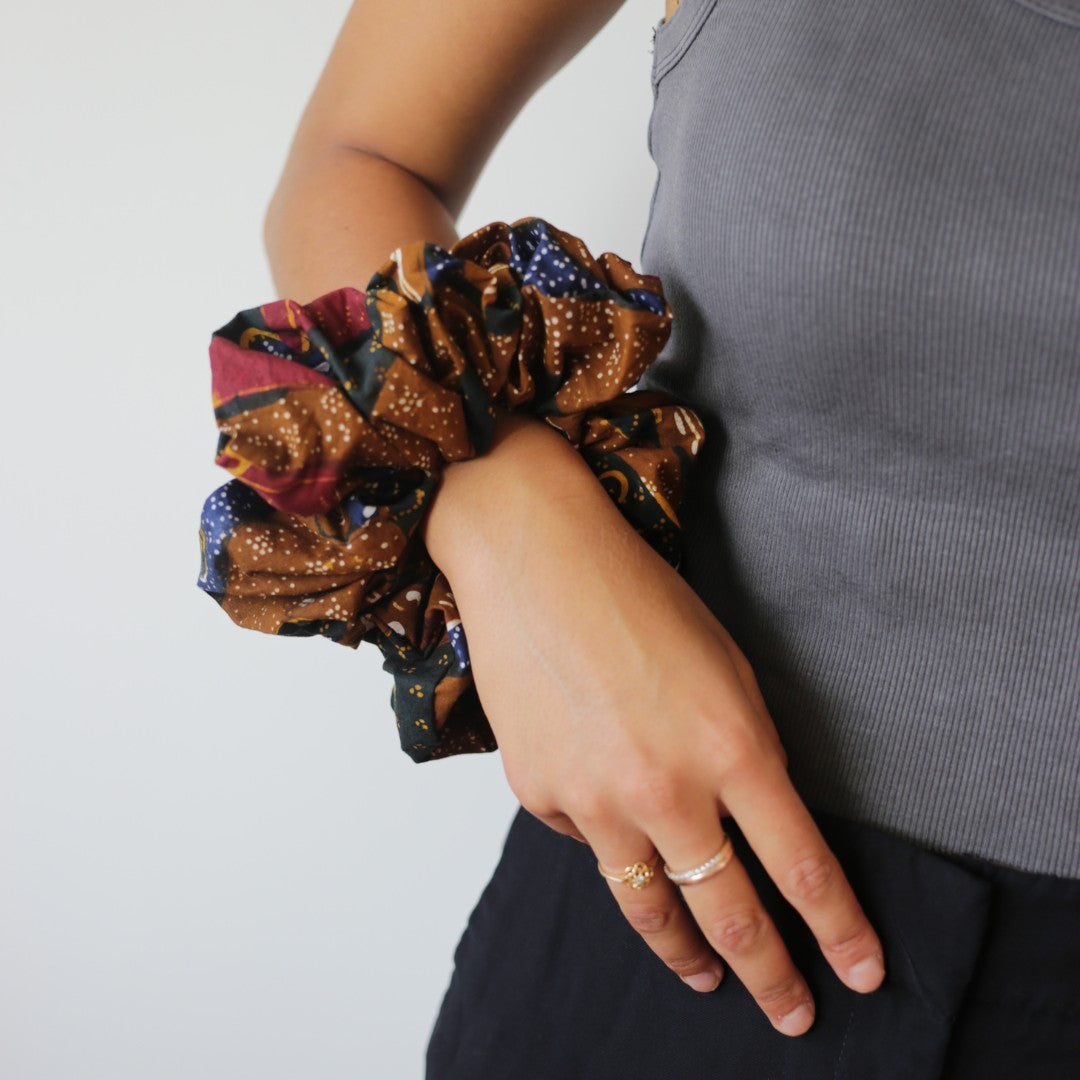 Batik XL Scrunchie - Kawung Brown