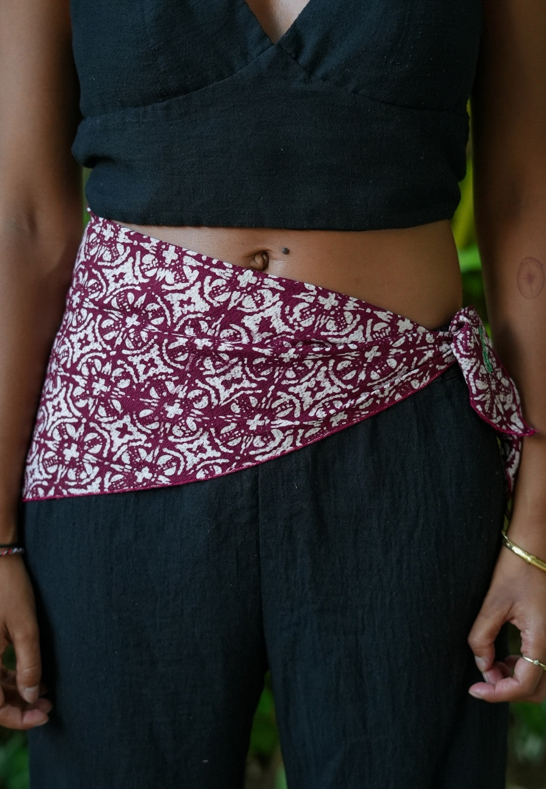 Batik Scarf - Kompas (small)