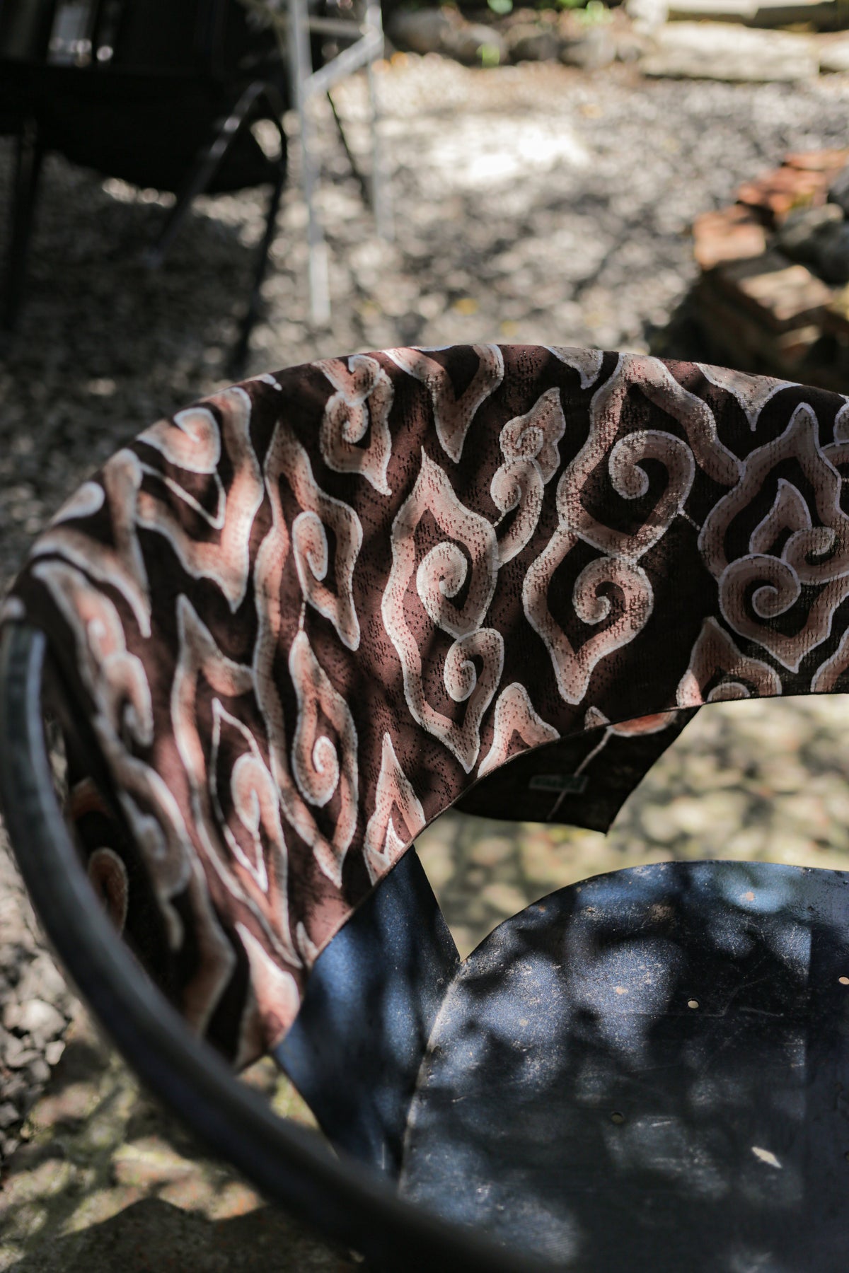 NEW: Bandana Mega Mendung brown