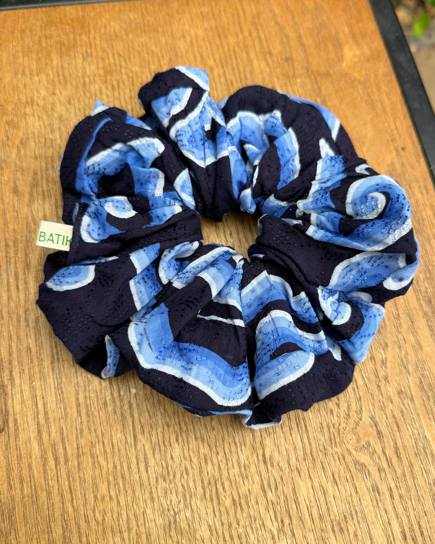 Batik Scrunchie - Mega Mendung
