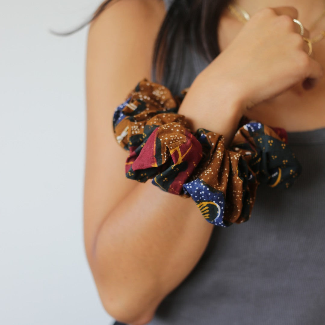 Batik XL Scrunchie - Kawung Brown