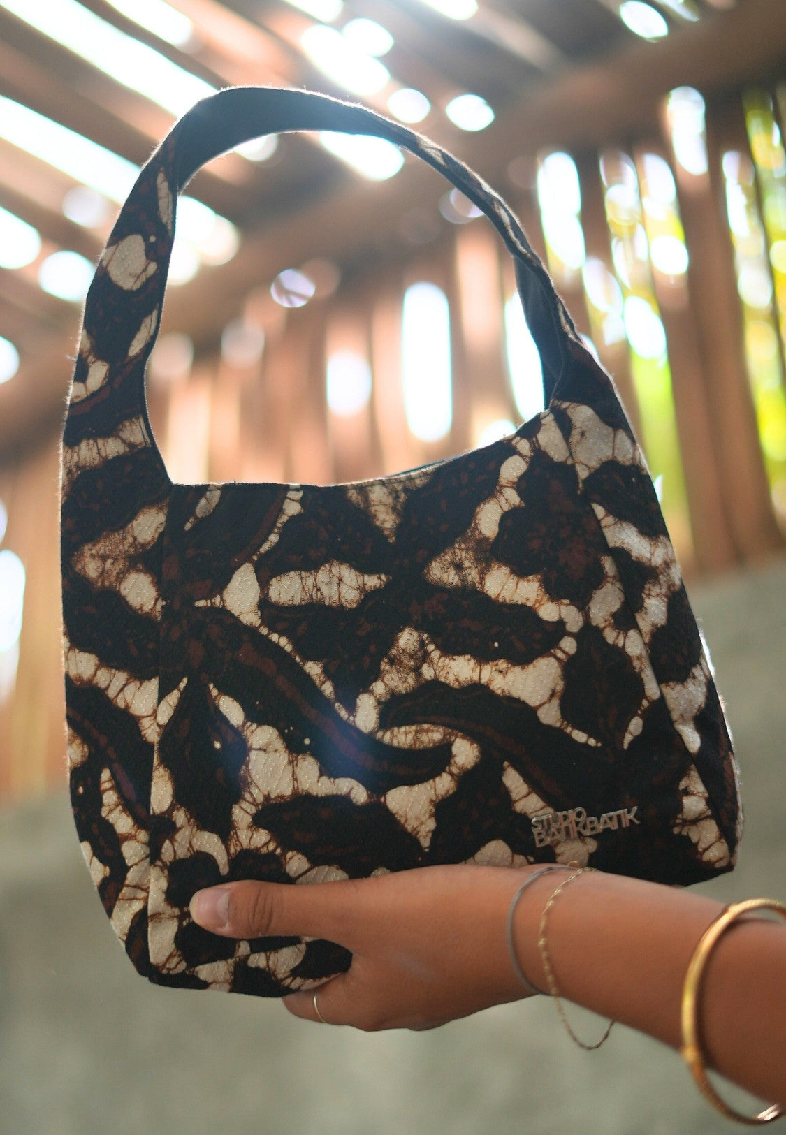 Batik Joy Bag - Buketan